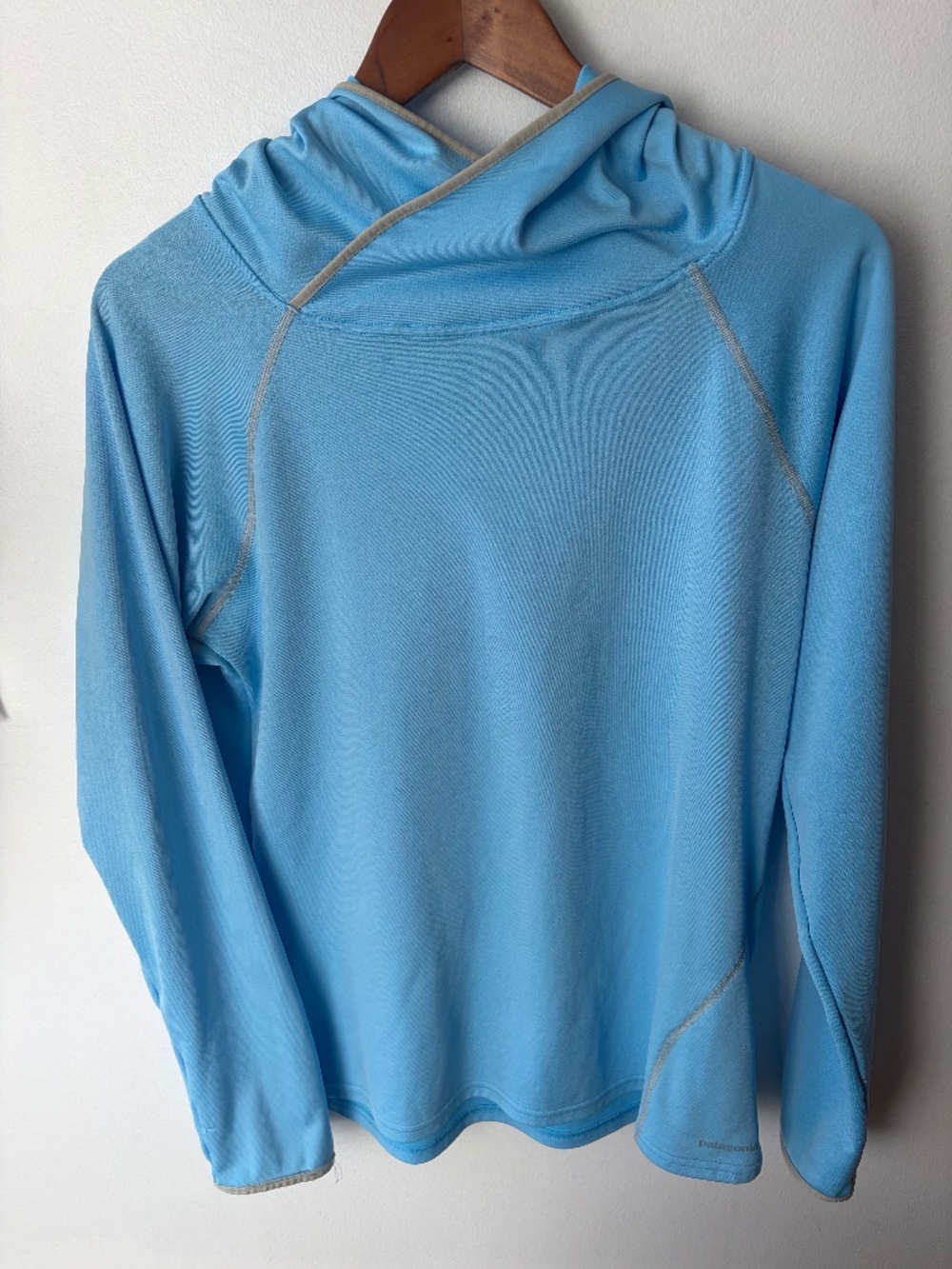 Patagonia Women’s Capilene Thermal Weight Hoody Light Blue - Size L